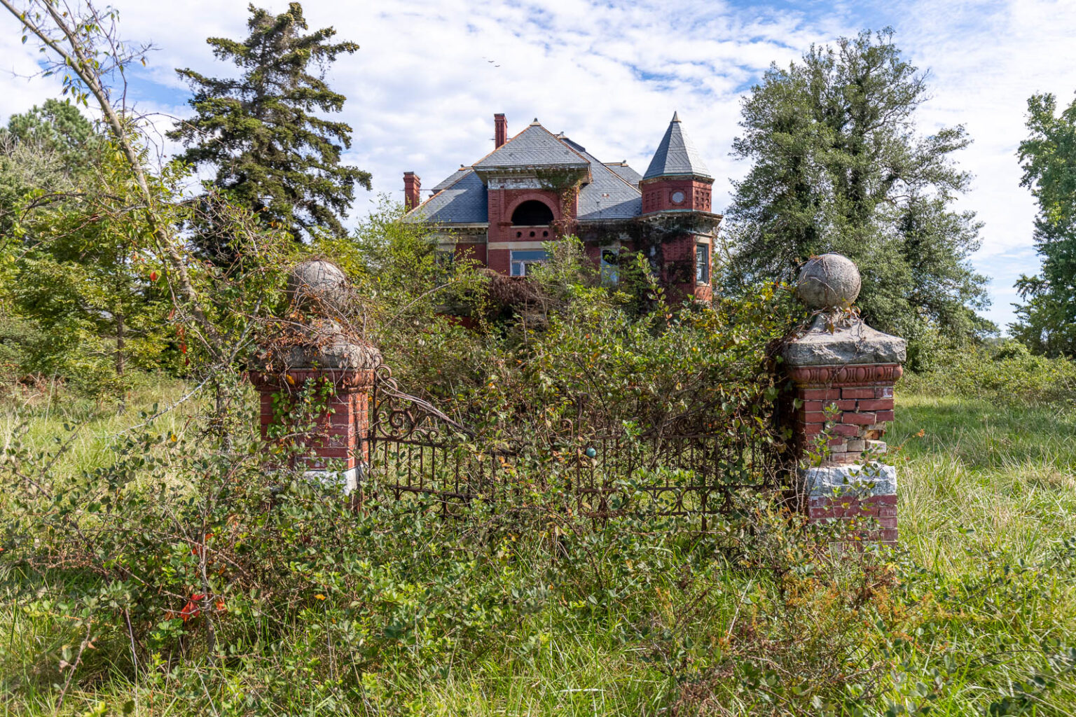 Abandoned Dunnington Mansion Virginia
